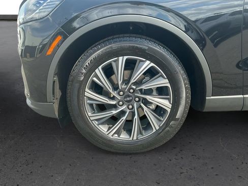 Used 2025 Lincoln Aviator 2WD image 13