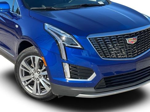 Certified 2025 Cadillac XT5 Premium Luxury image 5