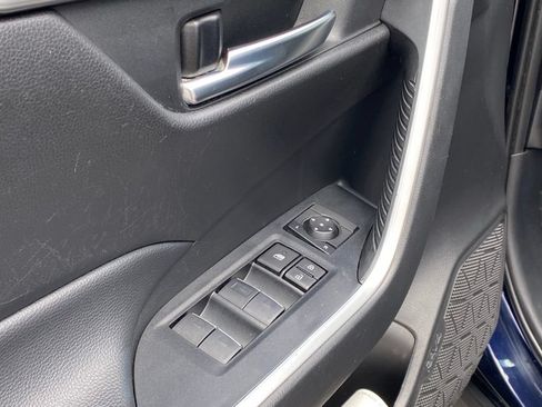 Used 2024 Toyota RAV4 XLE FWD image 11