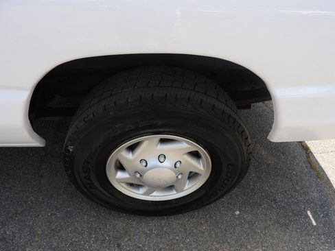 Used 2012 Ford E-250 and Econoline 250 w/ PWR Group RWD image 12
