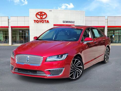 Used 2020 Lincoln MKZ Reserve image 1