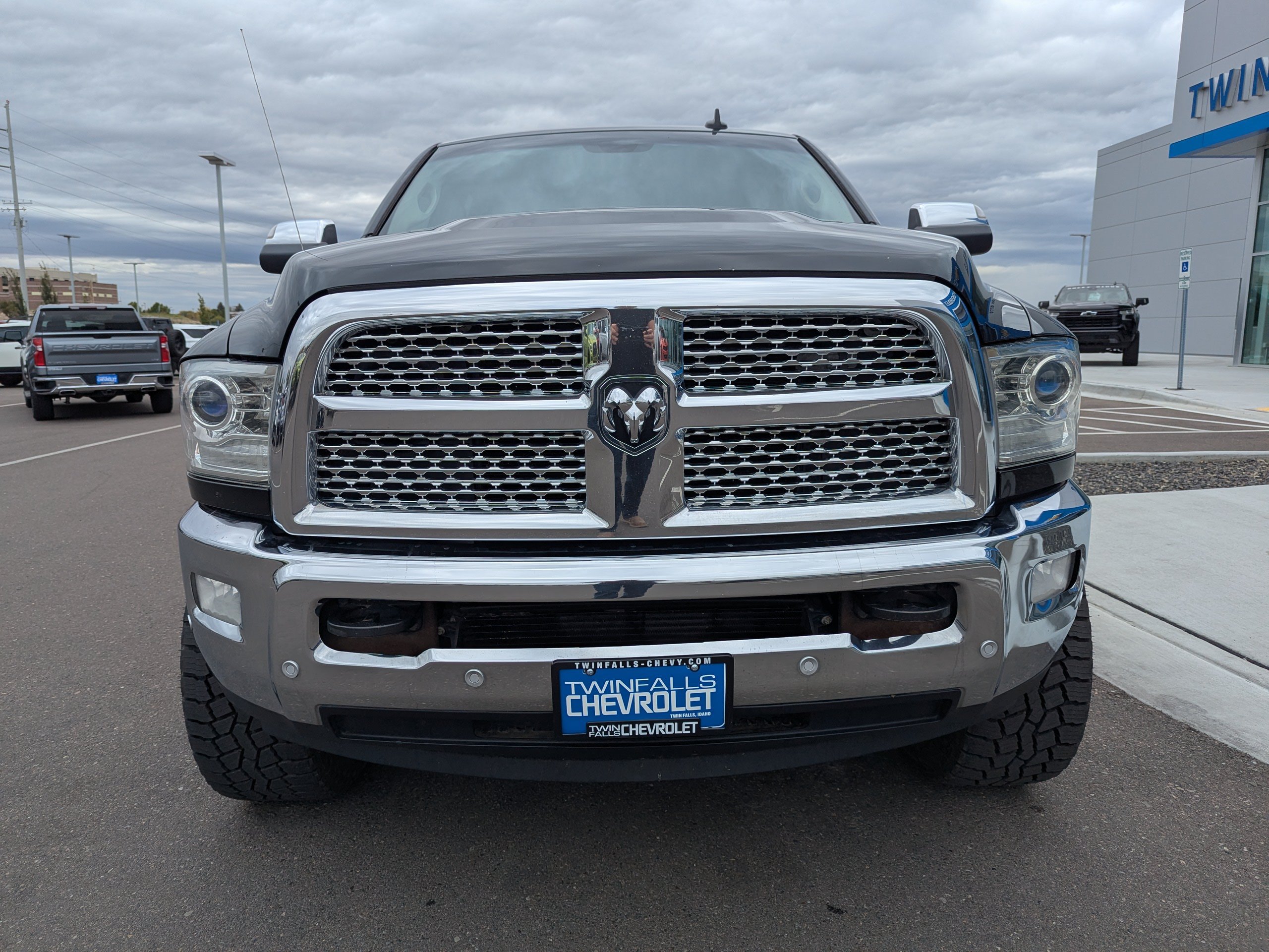 Used 2017 RAM 2500 Laramie AWD/4WD image 4