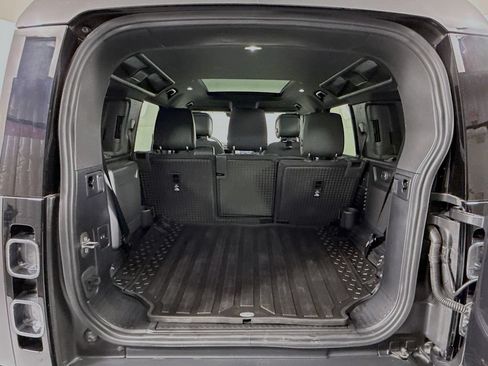 Used 2024 Land Rover Defender 110 X AWD/4WD image 28