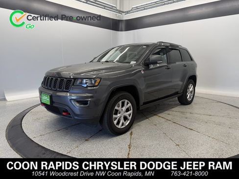 Certified 2017 Jeep Grand Cherokee Trailhawk AWD/4WD image 1
