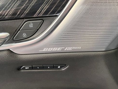 Used 2023 Cadillac XT6 Premium Luxury w/ Technology Package image 34