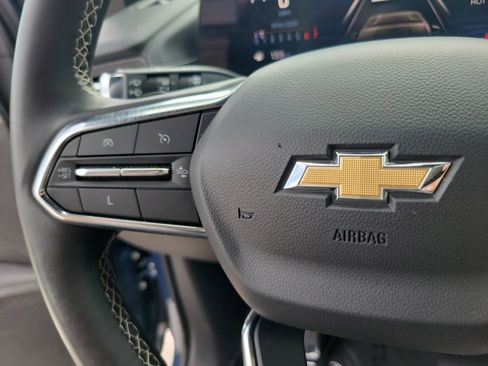 Used 2025 Chevrolet Traverse LT image 26