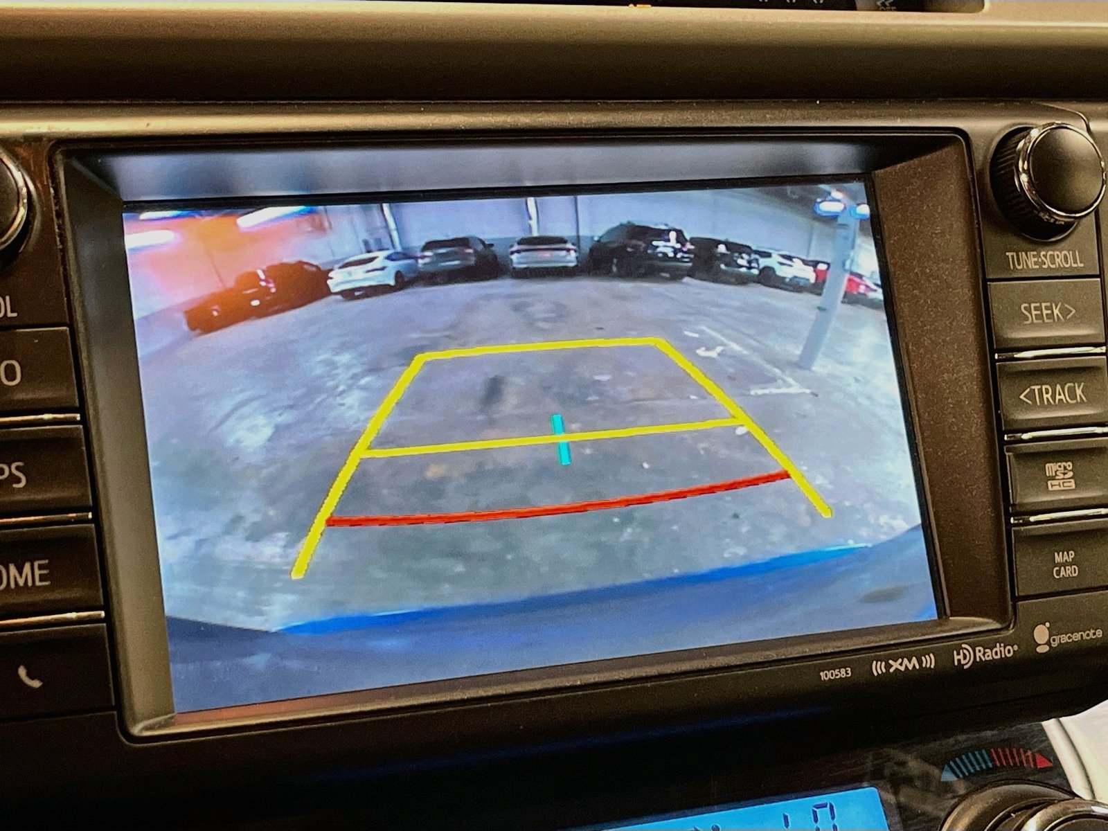 Used 2017 Toyota RAV4 XLE FWD image 14