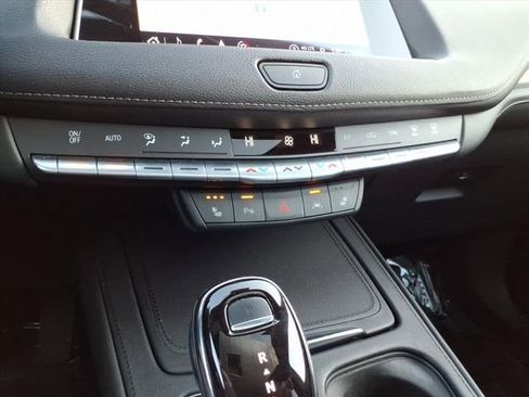 Certified 2023 Cadillac XT4 Premium Luxury w/ Cold Weather Package image 31