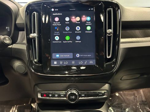 Used 2023 Volvo XC40 Recharge Ultimate AWD/4WD image 19