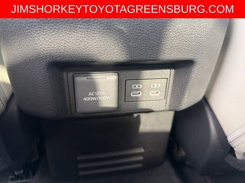 Used 2024 Toyota Tacoma Limited w/ Limited Package (LT) AWD/4WD image 30