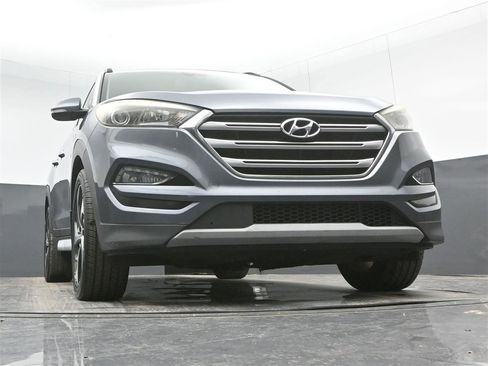 Used 2017 Hyundai Tucson Limited w/ Limited Ultimate Package 03 image 30