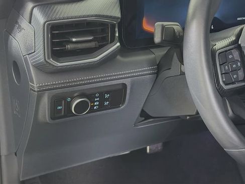 Used 2025 Ford Mustang Premium RWD image 10