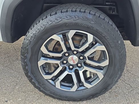 Used 2023 GMC Canyon AT4 w/ AT4 Premium Package image 40