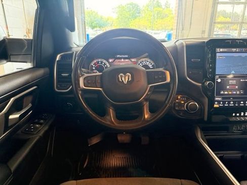 Used 2022 RAM 1500 Big Horn AWD/4WD image 20