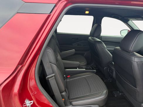 Used 2024 Nissan Pathfinder Rock Creek image 13