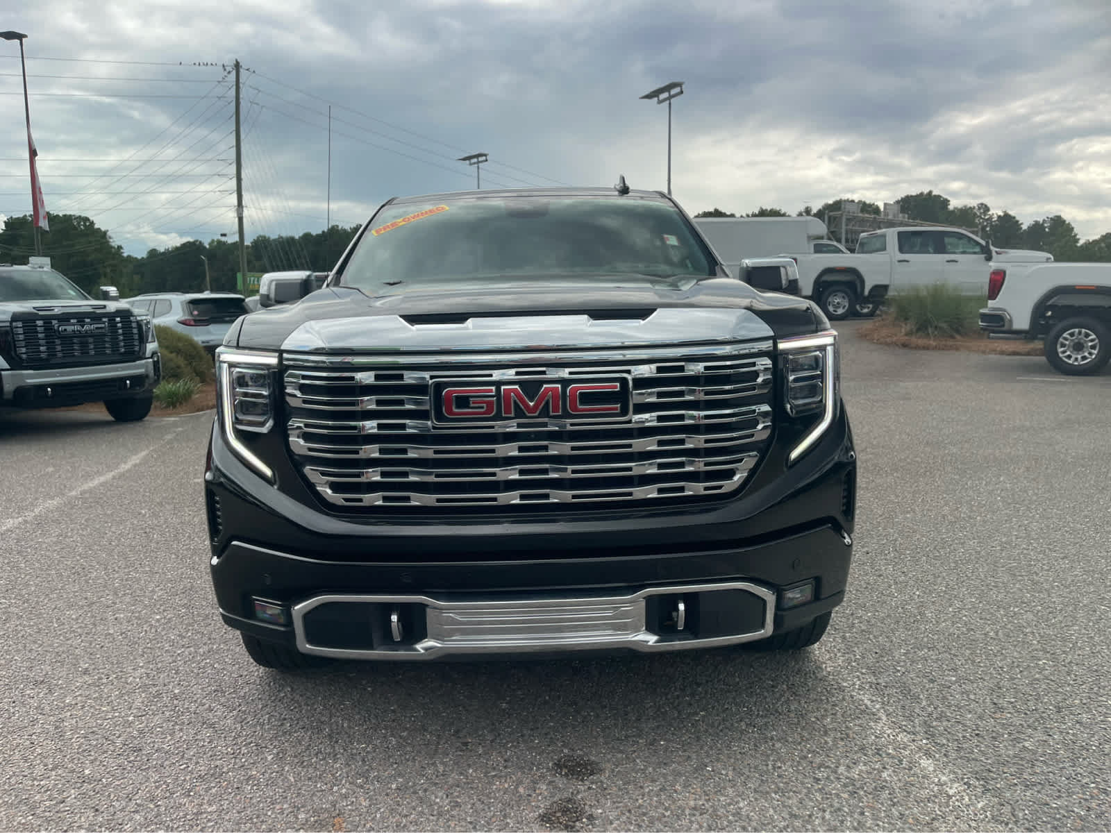 Used 2025 GMC Sierra 1500 Denali w/ Denali Reserve Package AWD/4WD image 4