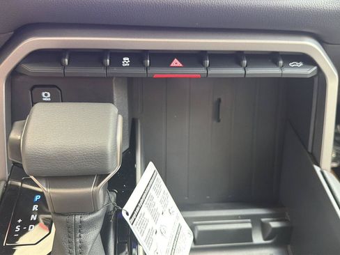 New 2026 Toyota Tundra Limited AWD/4WD image 19