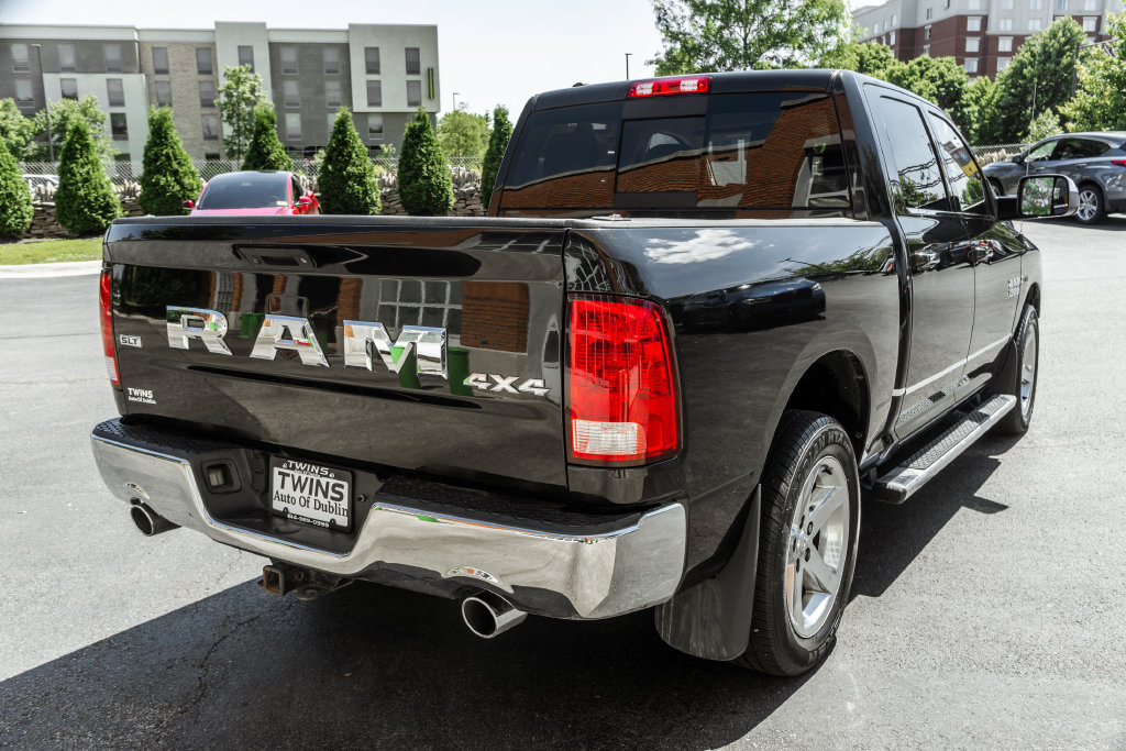 Used 2016 RAM 1500 Classic SLT w/ SLT Plus D←cor Group AWD/4WD image 33