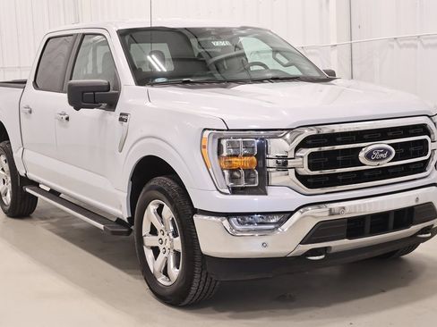 Certified 2021 Ford F150 XLT w/ Equipment Group 302A High image 4