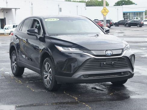 Used 2023 Toyota Venza LE AWD/4WD image 21