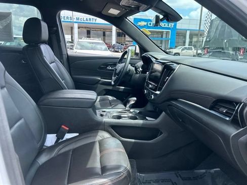 Used 2023 Chevrolet Traverse RS w/ LPO, 'HIT The Road' Package FWD image 33