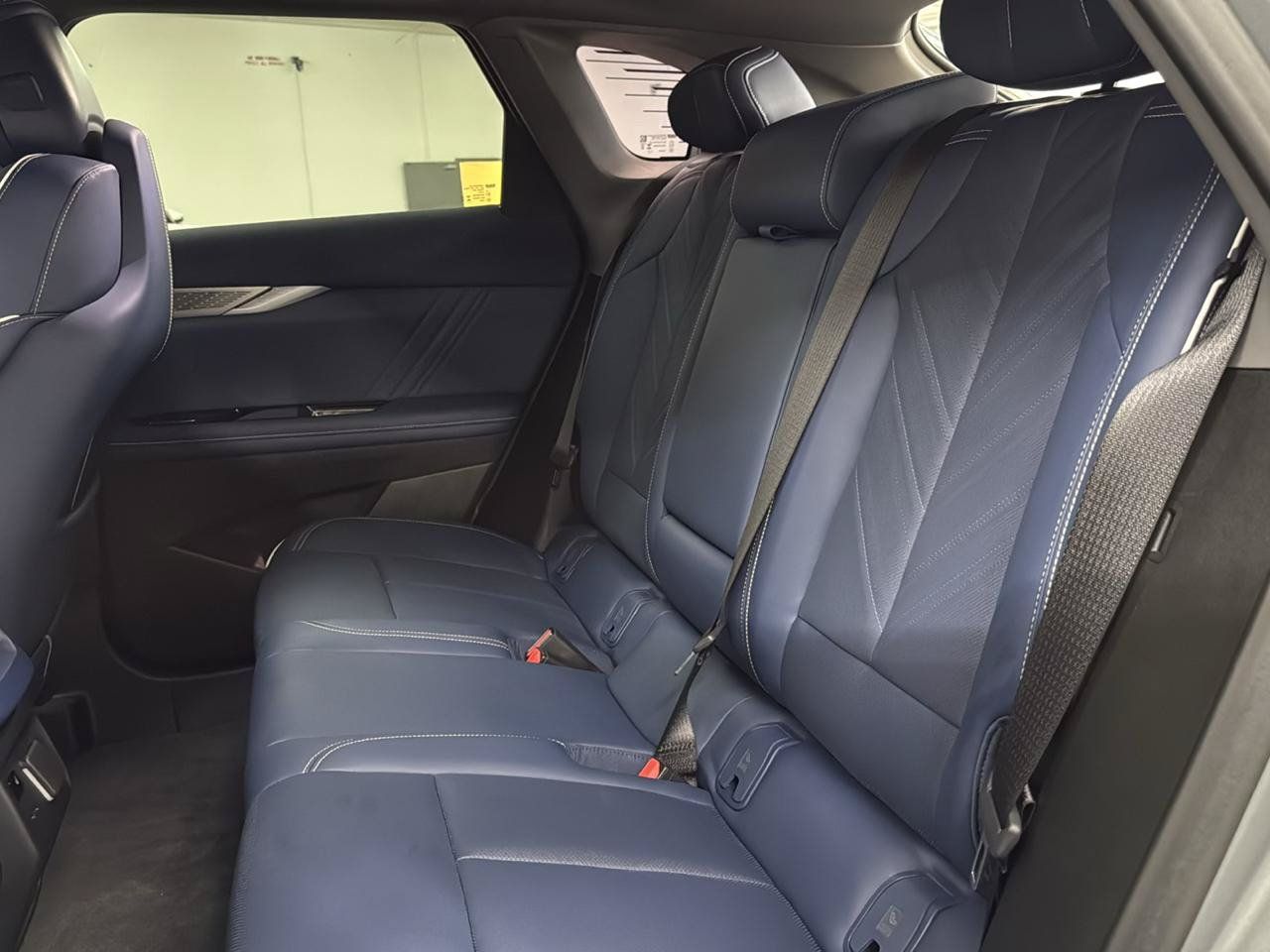 Used 2025 Cadillac Optiq Luxury 2 AWD/4WD image 16