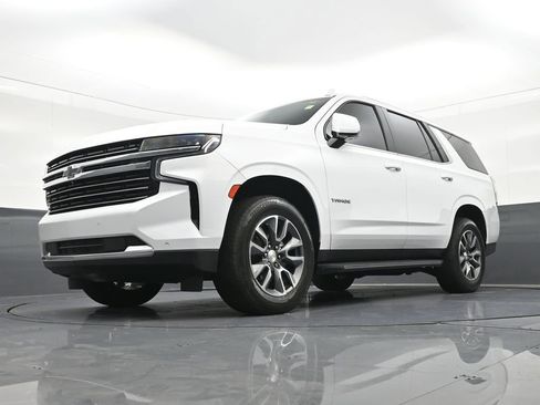 Used 2022 Chevrolet Tahoe LT w/ LT Signature Package RWD image 25