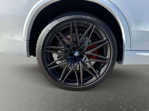 Used 2025 BMW X5 M Competition w/ Executive Package image 19