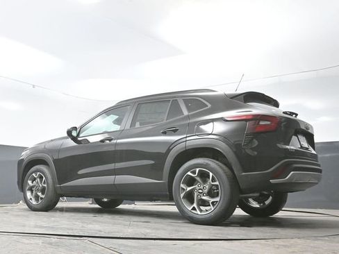 New 2026 Chevrolet Trax LT w/ Driver Confidence Package FWD image 45