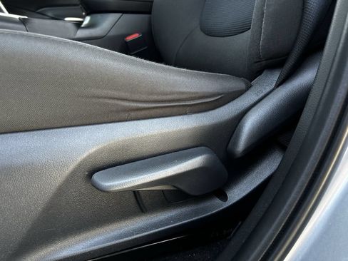 Used 2024 Toyota RAV4 LE FWD image 27