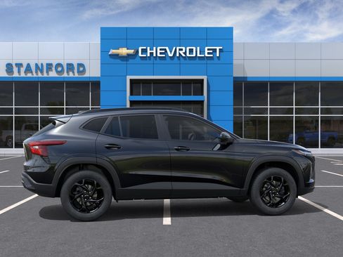 New 2026 Chevrolet Trax LT w/ Driver Confidence Package FWD image 5