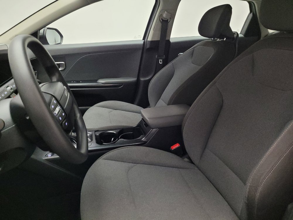 Used 2025 Kia K4 FWD image 17