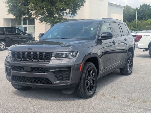 New 2026 Jeep Grand Cherokee L 2WD image 7