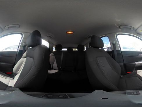 Used 2025 Kia Sportage LX FWD image 40