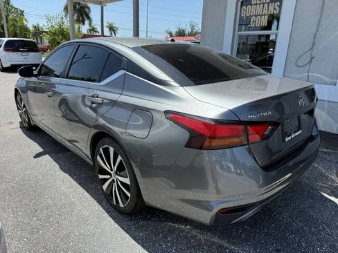Used 2022 Nissan Altima 2.5 SR FWD image 6