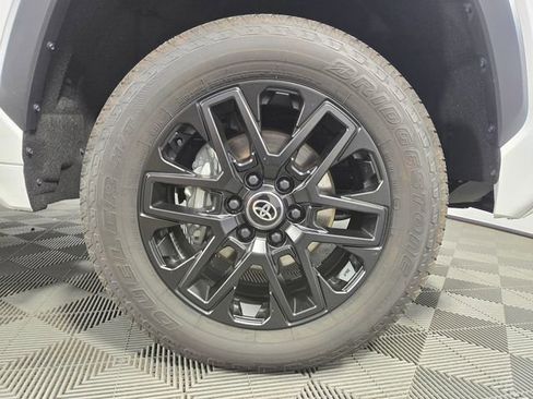 Used 2025 Toyota Tundra Limited image 11