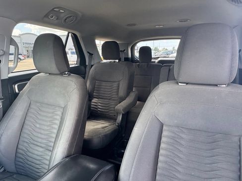 Used 2021 Ford Explorer XLT RWD image 11