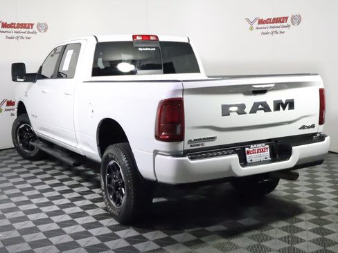 Used 2026 RAM 2500 Laramie AWD/4WD image 9