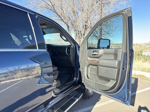 Used 2023 GMC Sierra 2500 Denali image 28