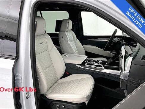 Used 2026 Cadillac Escalade V image 10
