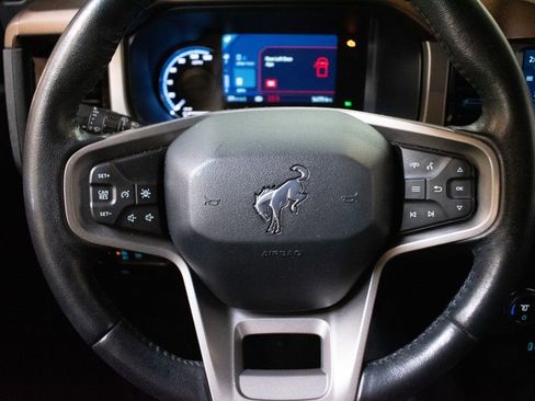 Used 2021 Ford Bronco Outer Banks w/ Sasquatch Package image 12