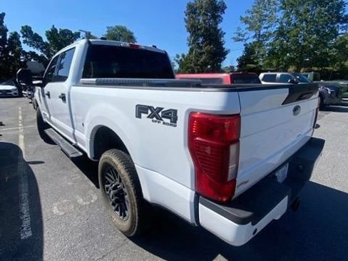 Used 2022 Ford F250 XLT w/ Black Appearance Package AWD/4WD image 5