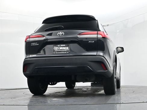 Used 2022 Toyota Corolla Cross XLE w/ Convenience Package image 53