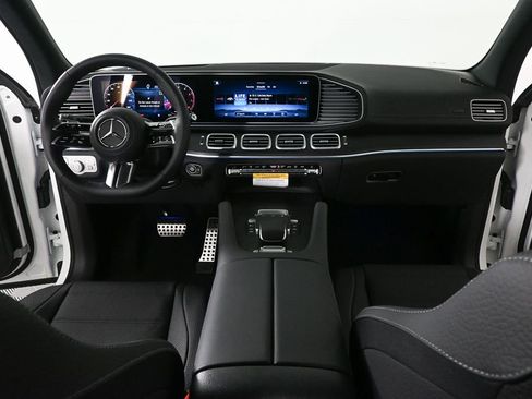 New 2026 Mercedes-Benz GLS 450 4MATIC image 17
