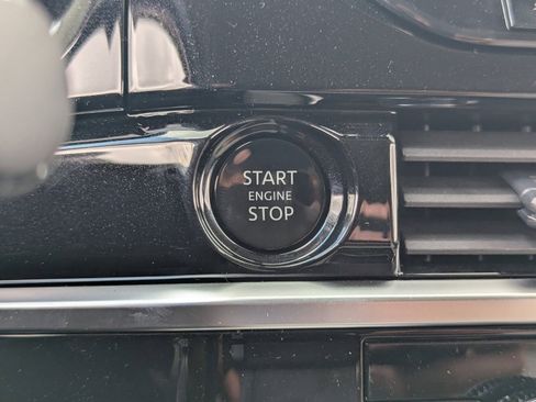 New 2025 Nissan Pathfinder SL image 20