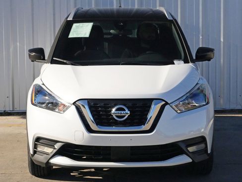 Used 2020 Nissan Kicks SR image 33