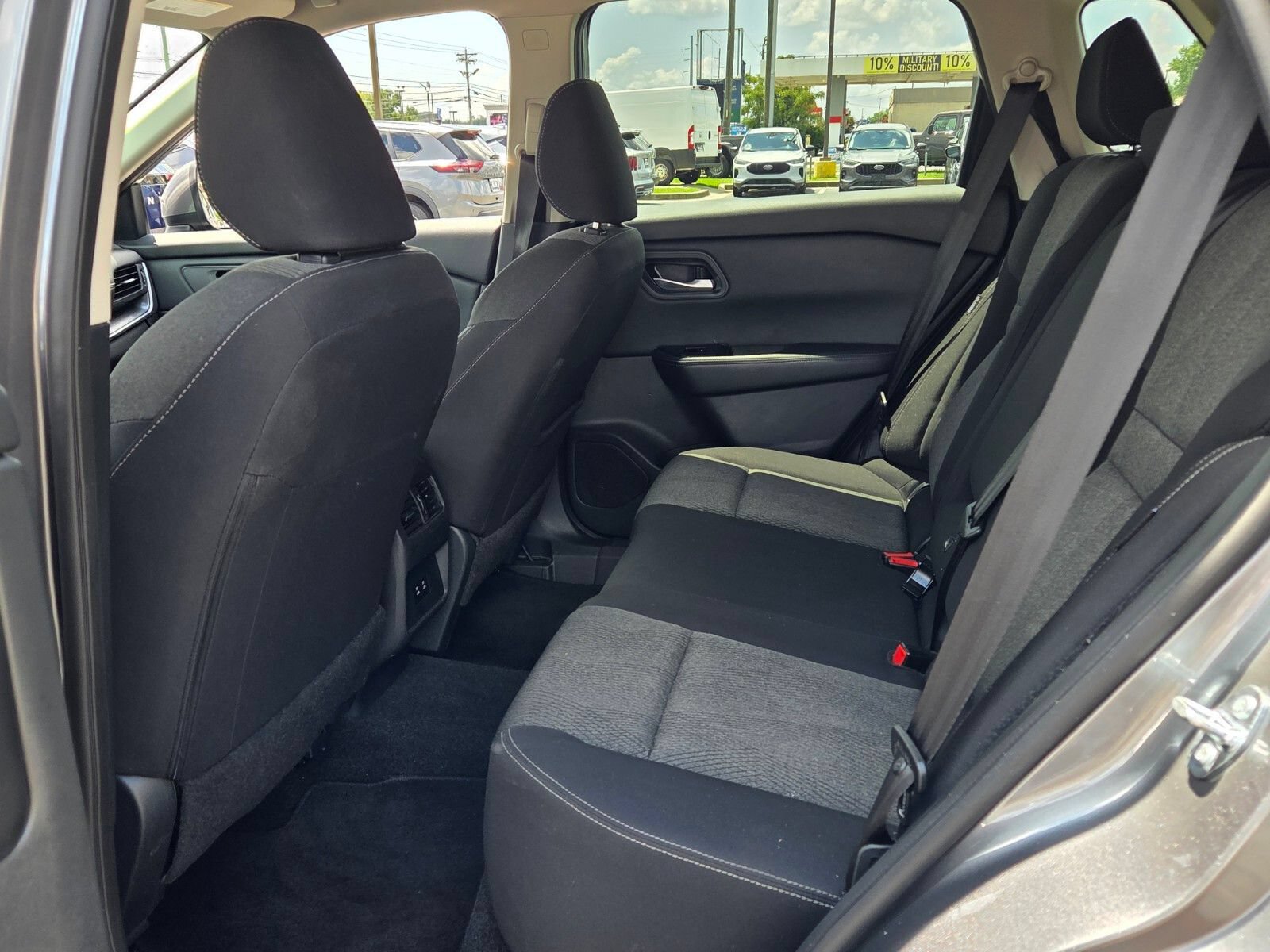 Used 2025 Nissan Rogue SV FWD image 6