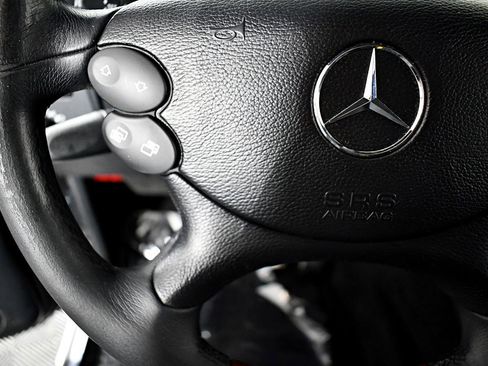 Used 2012 Mercedes-Benz G 550 SUV image 24