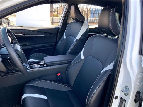 Certified 2025 Toyota Camry SE image 8