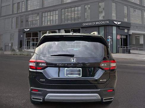 Used 2023 Honda Pilot Elite image 5